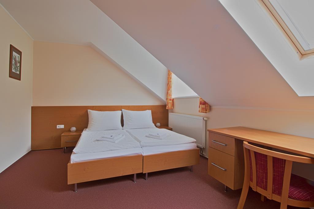 Hotel Ceske Zleby Stožec Zimmer foto